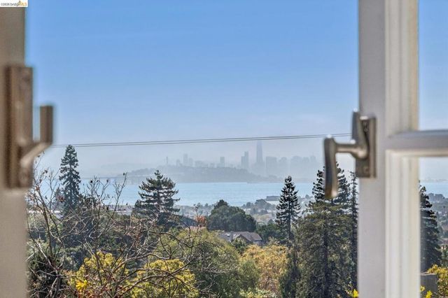 865 Contra Costa Ave, Berkeley, CA 94707
