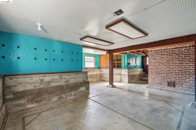 865 Contra Costa Ave, Berkeley, CA 94707