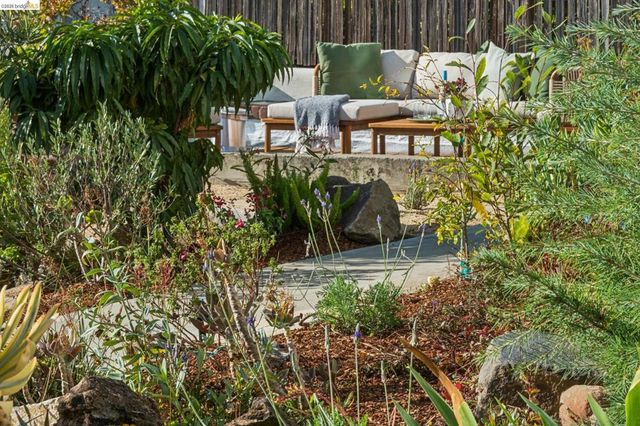 865 Contra Costa Ave, Berkeley, CA 94707