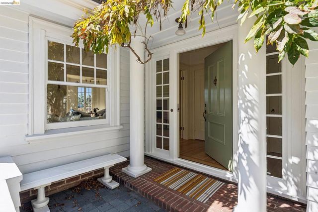 865 Contra Costa Ave, Berkeley, CA 94707