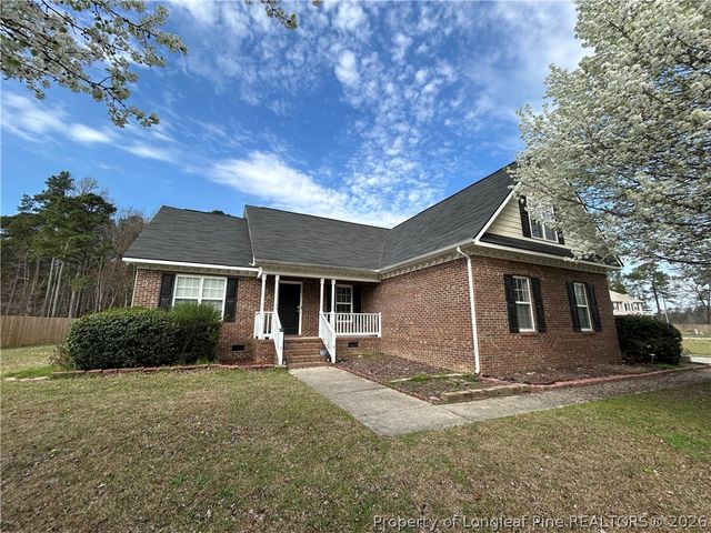 889 Louisiana Drive, Raeford, NC 28376
