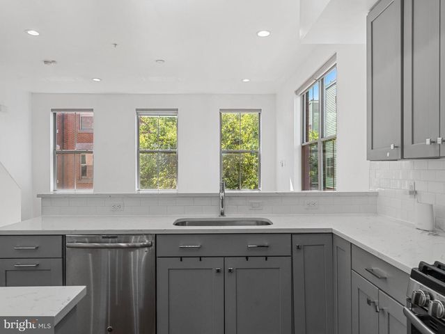 1429 S LAWRENCE TER, Philadelphia, PA 19147