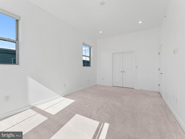1429 S LAWRENCE TER, Philadelphia, PA 19147