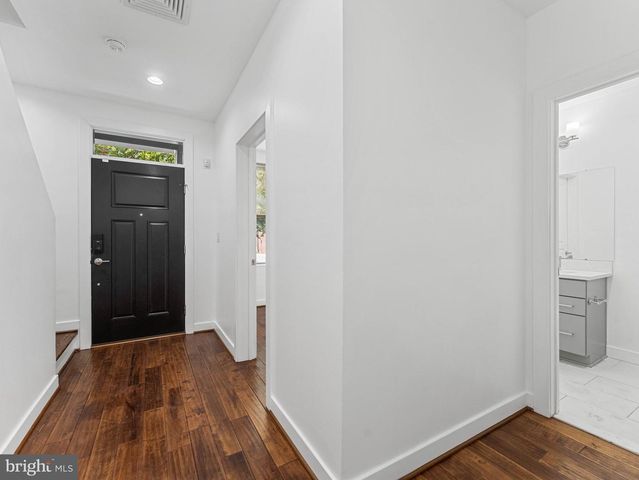 1429 S LAWRENCE TER, Philadelphia, PA 19147