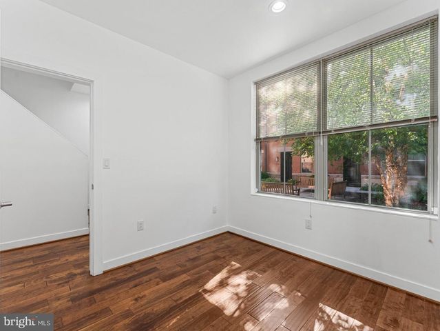 1429 S LAWRENCE TER, Philadelphia, PA 19147