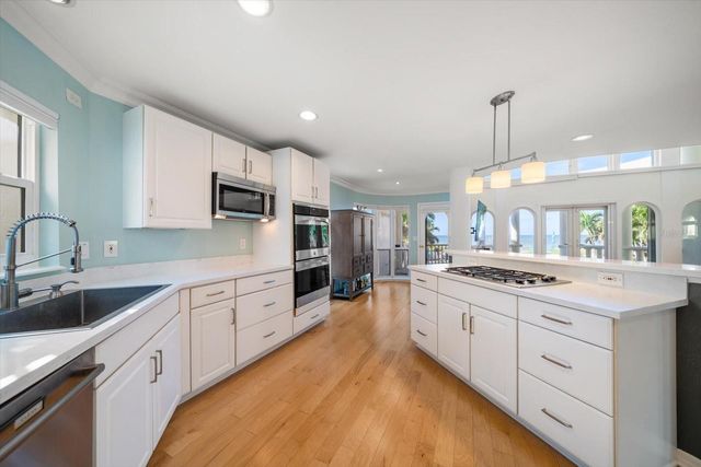 15564 GULF BOULEVARD, Redington Beach, FL 33708