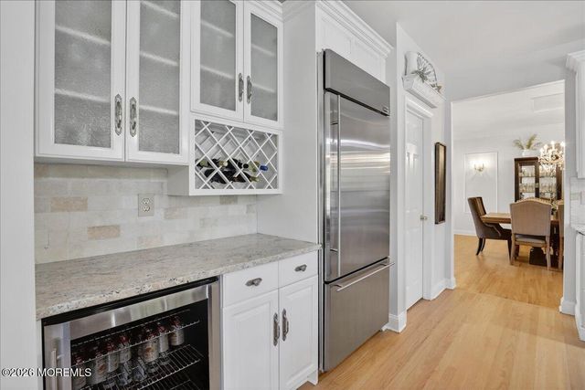 371 Karen Court, Freehold, NJ 07728