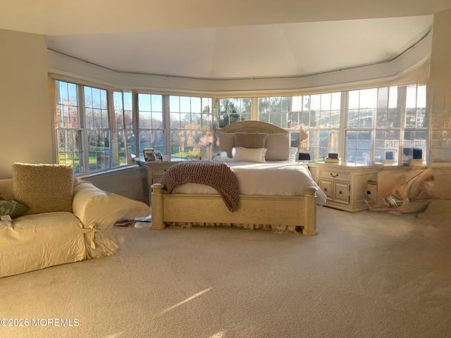 371 Karen Court, Freehold, NJ 07728