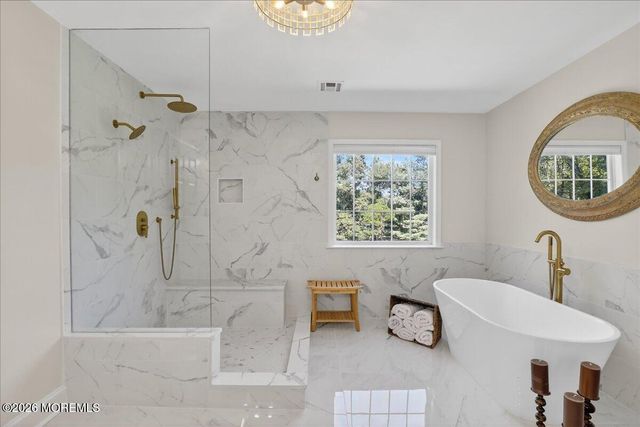 371 Karen Court, Freehold, NJ 07728
