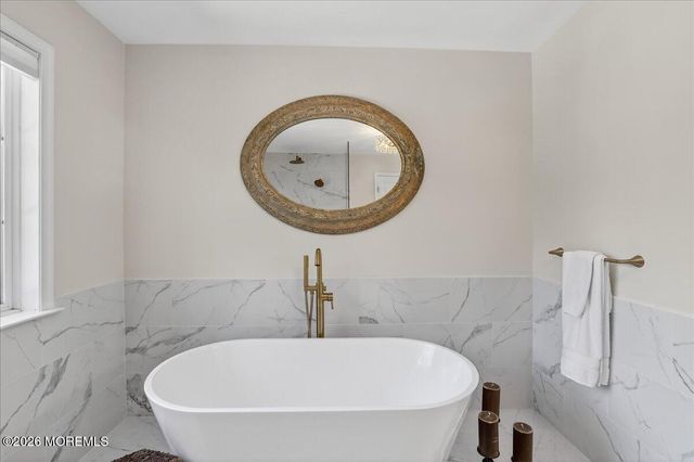 371 Karen Court, Freehold, NJ 07728