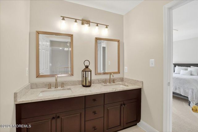 371 Karen Court, Freehold, NJ 07728