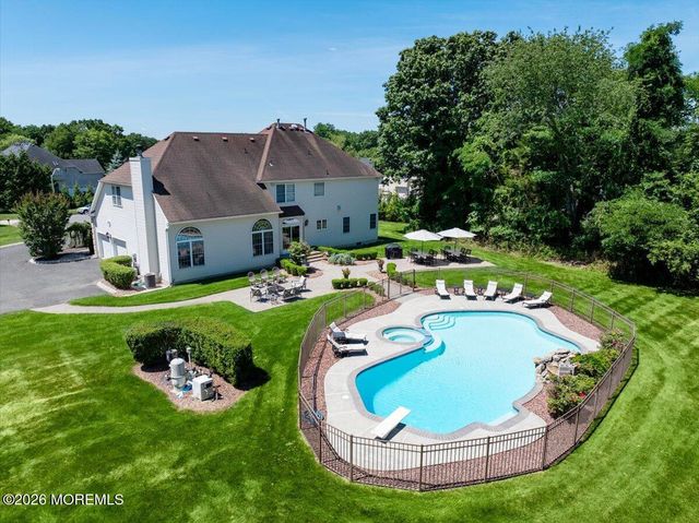 371 Karen Court, Freehold, NJ 07728