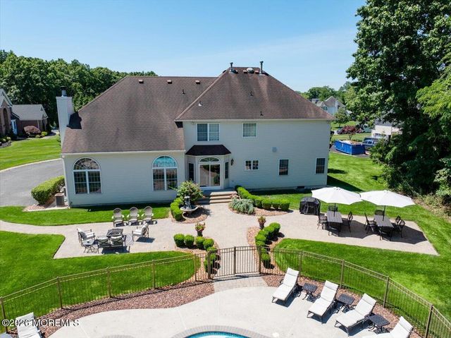 371 Karen Court, Freehold, NJ 07728
