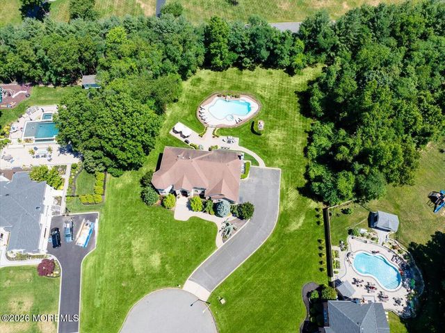 371 Karen Court, Freehold, NJ 07728
