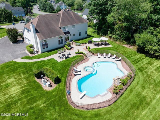 371 Karen Court, Freehold, NJ 07728