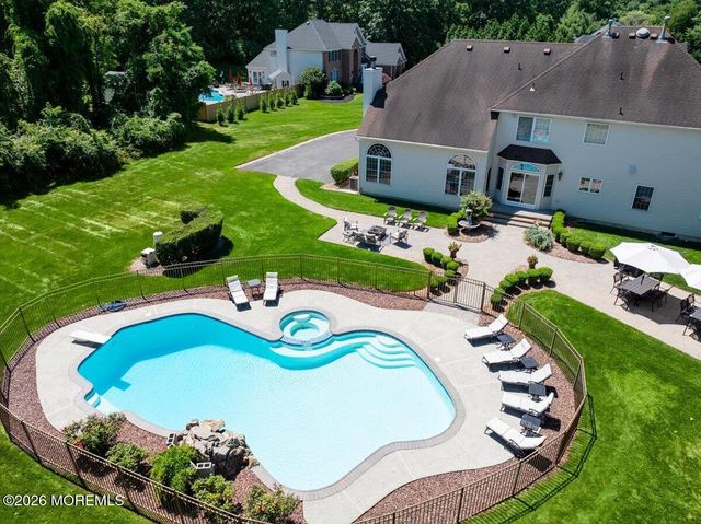 371 Karen Court, Freehold, NJ 07728