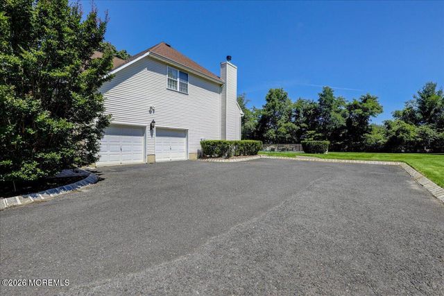 371 Karen Court, Freehold, NJ 07728