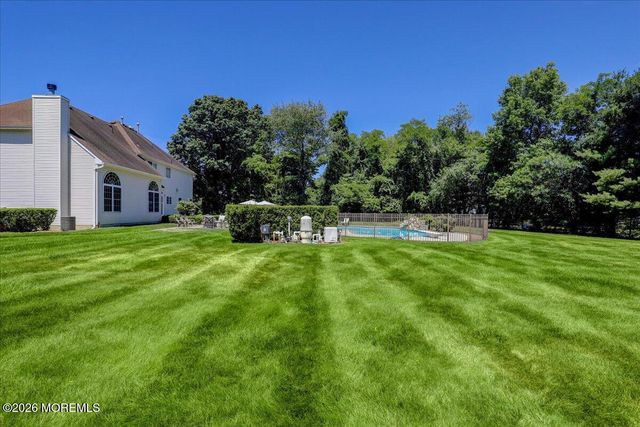 371 Karen Court, Freehold, NJ 07728