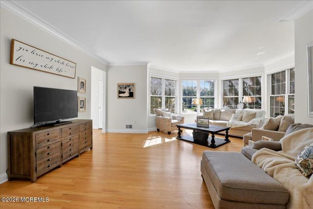 371 Karen Court, Freehold, NJ 07728