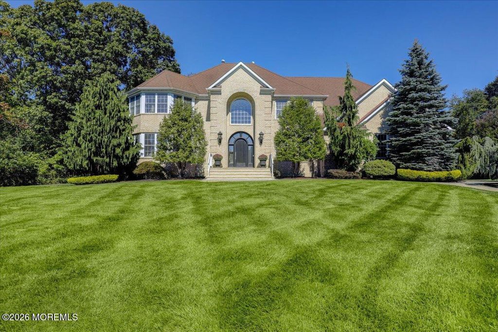 371 Karen Court, Freehold, NJ 07728