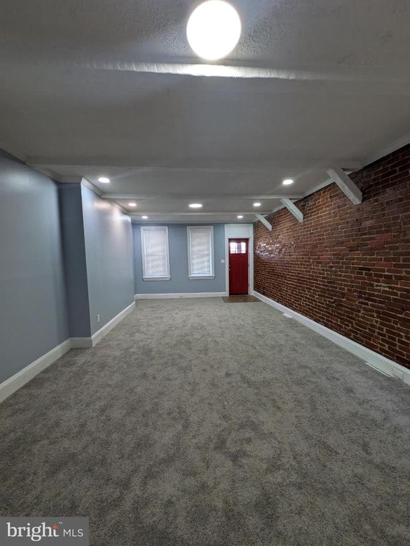 214 N LINCOLN ST, Wilmington, DE 19805