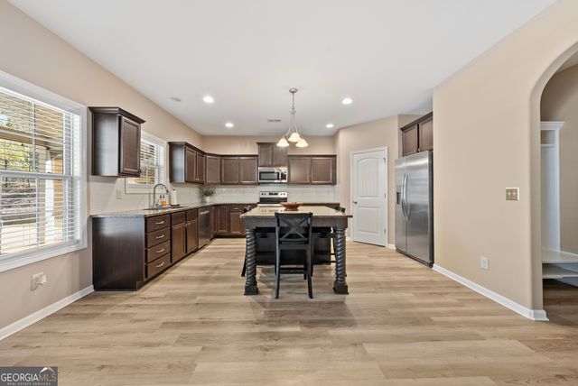 67 Pin Oak Way, Hamilton, GA 31811