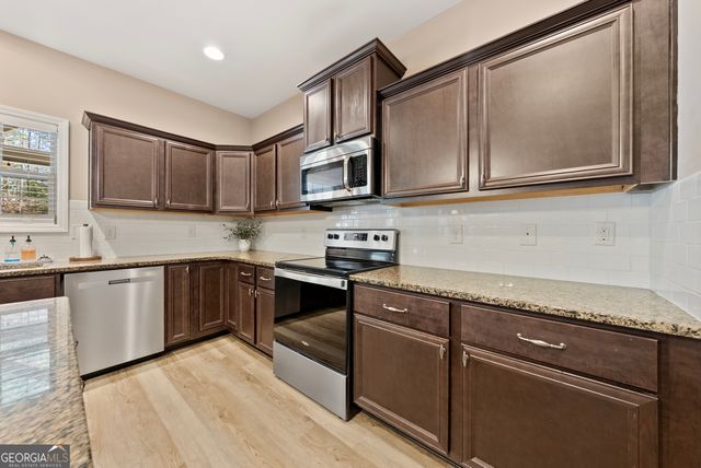 67 Pin Oak Way, Hamilton, GA 31811