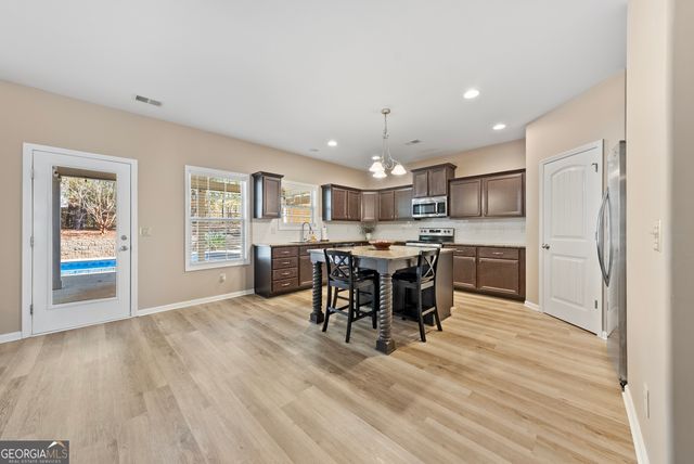 67 Pin Oak Way, Hamilton, GA 31811