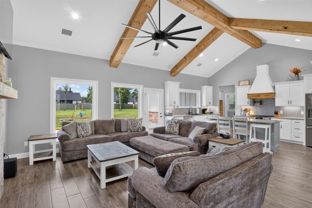 690 Popsi Lane, Stonewall, LA 71078