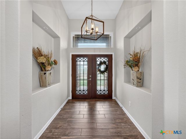 494 Flash Circle, Luling, TX 78648