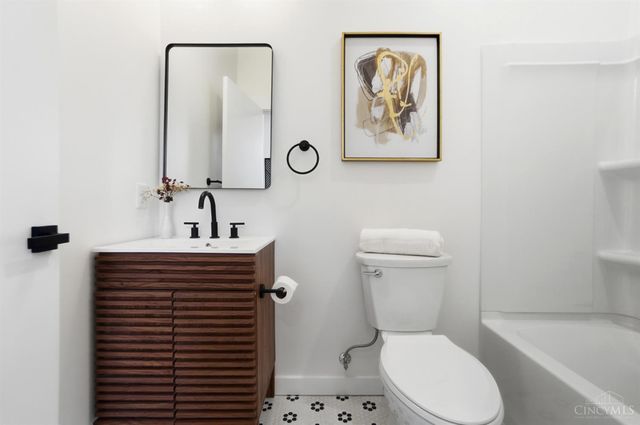 3119 Colerain Avenue, Cincinnati, OH 45225