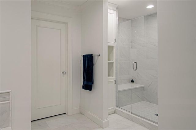 7 LeMans Court, Prairie Village, KS 66208