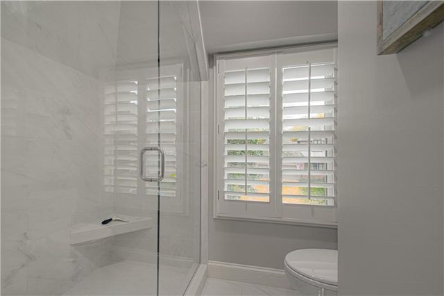 7 LeMans Court, Prairie Village, KS 66208
