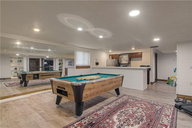 7 LeMans Court, Prairie Village, KS 66208