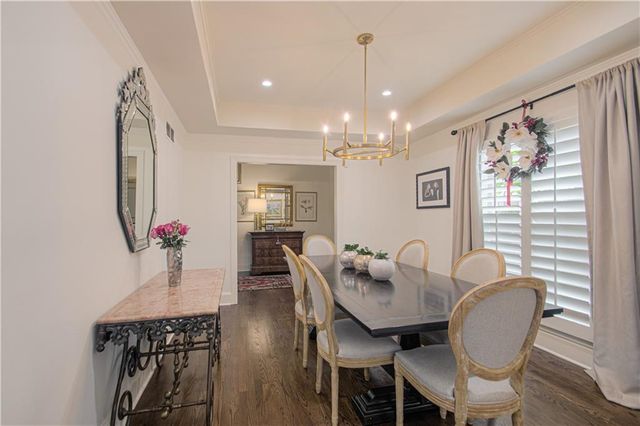 7 LeMans Court, Prairie Village, KS 66208