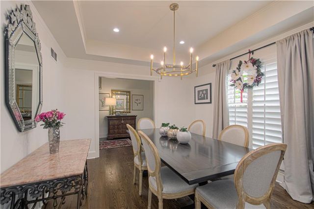 7 LeMans Court, Prairie Village, KS 66208
