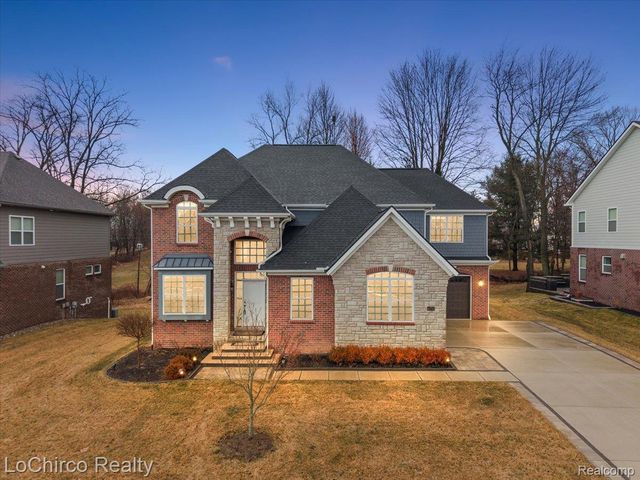 43722 Bolingbrooke Lane, Novi, MI 48377