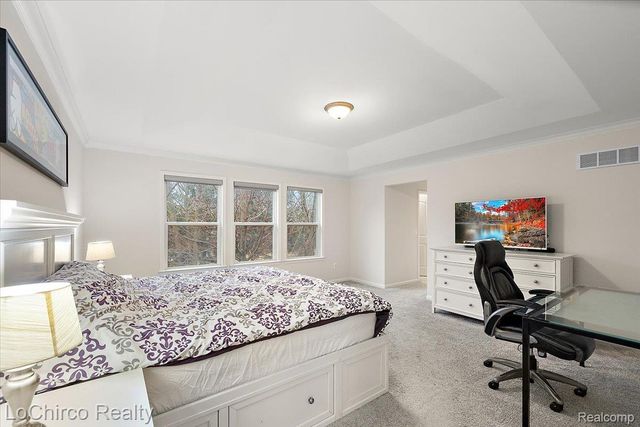 43722 Bolingbrooke Lane, Novi, MI 48377
