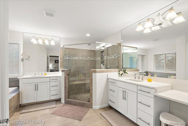 43722 Bolingbrooke Lane, Novi, MI 48377