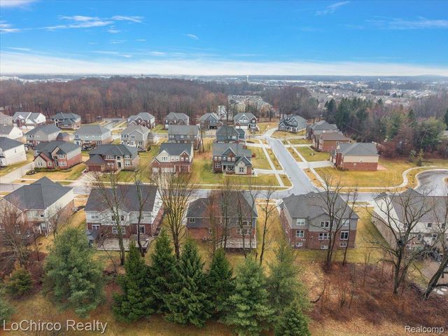43722 Bolingbrooke Lane, Novi, MI 48377