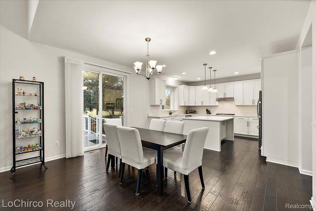 43722 Bolingbrooke Lane, Novi, MI 48377