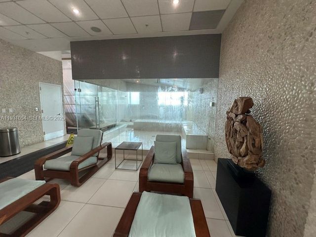 92 SW 3rd St 1408, Miami, FL 33130