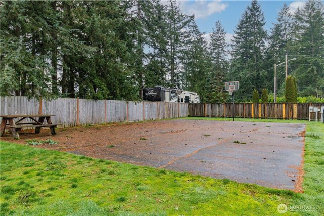 18327 39th Avenue Ct E, Tacoma, WA 98446