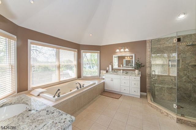 20 Ralph Dr, Fairfield Twp., NJ 07004