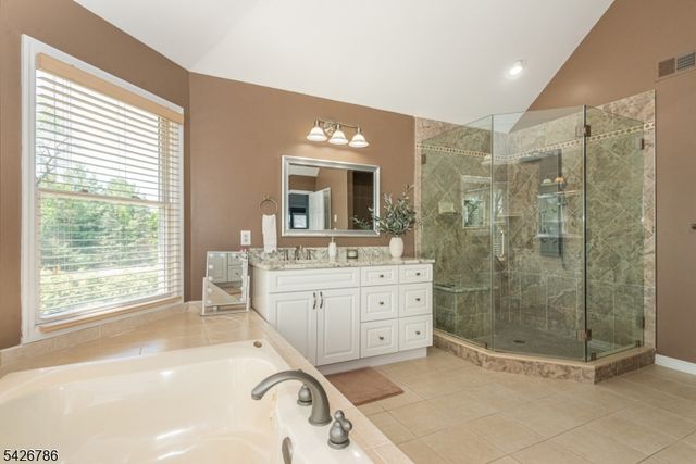 20 Ralph Dr, Fairfield Twp., NJ 07004