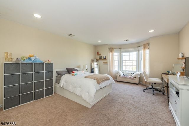20 Ralph Dr, Fairfield Twp., NJ 07004