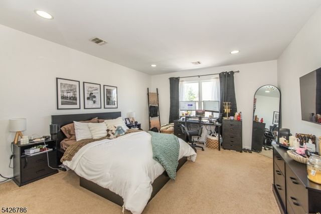 20 Ralph Dr, Fairfield Twp., NJ 07004