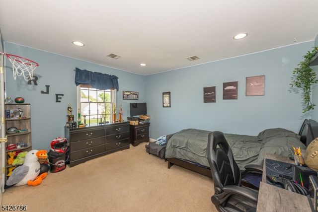 20 Ralph Dr, Fairfield Twp., NJ 07004