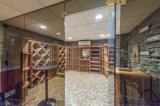 20 Ralph Dr, Fairfield Twp., NJ 07004