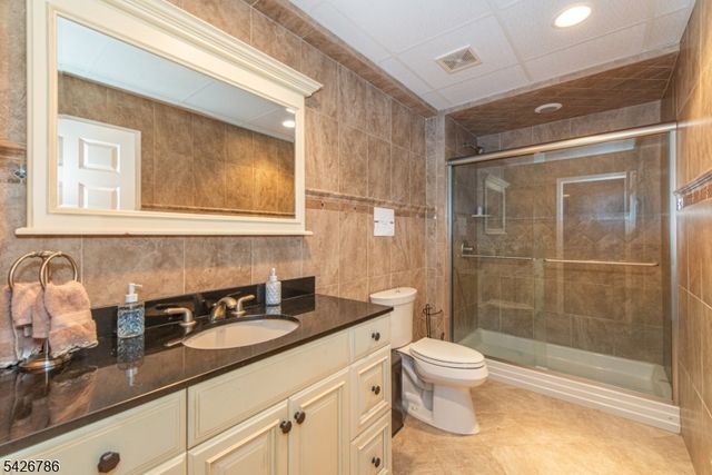 20 Ralph Dr, Fairfield Twp., NJ 07004